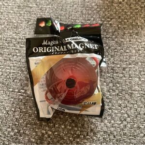 BNIB Le Creuset 4.5cm plastic Magnet - Round Casserole Red